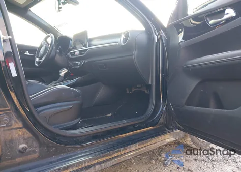 2024 Kia Forte Gt-Line z USA, uszkodzony, nr VIN 3KPF54AD4RE828416